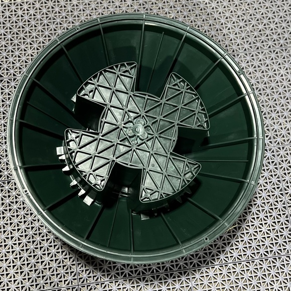 Live Christmas Tree Stand - Picture 3 of 6